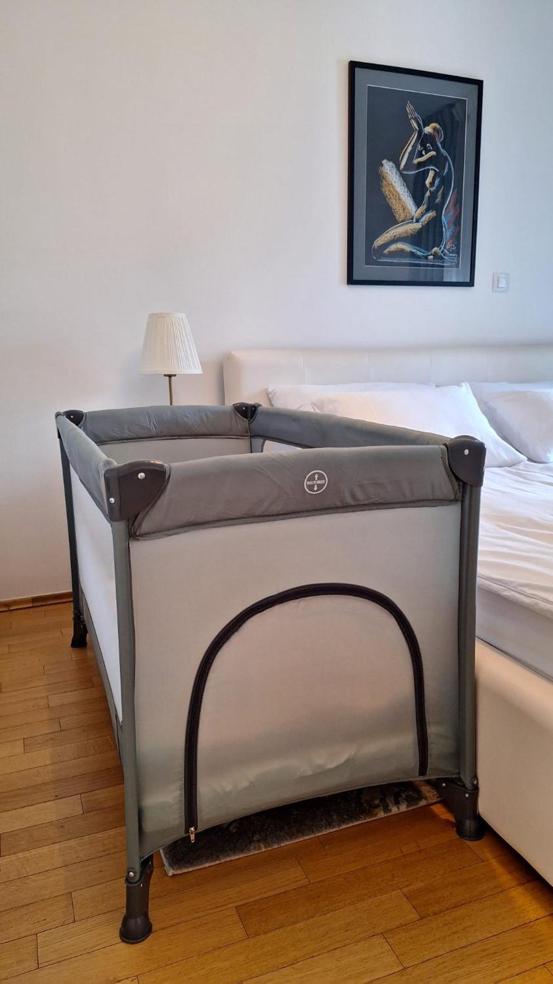 Apartman Lory, Zagreb, Downtown, With Own Parking In The Garage Exterior photo