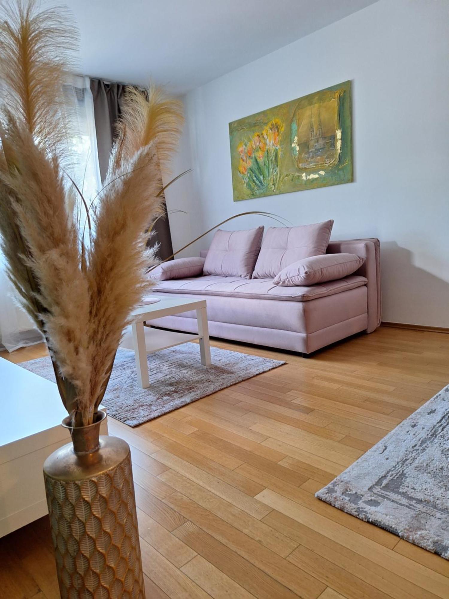 Apartman Lory, Zagreb, Downtown, With Own Parking In The Garage Exterior photo